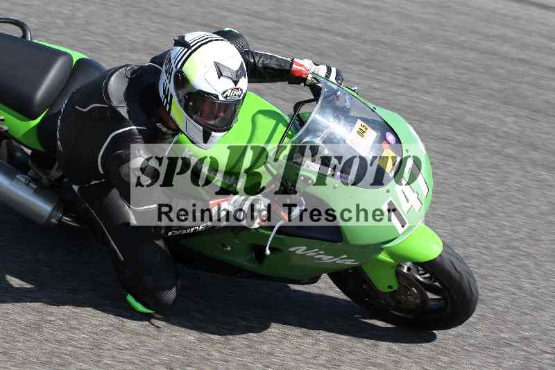 /44 09.08.2025 Plüss Moto Sport ADR/Freies Fahren/147